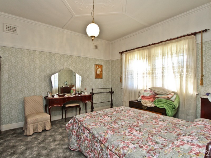 8 Blair Street, Teralba NSW 2284