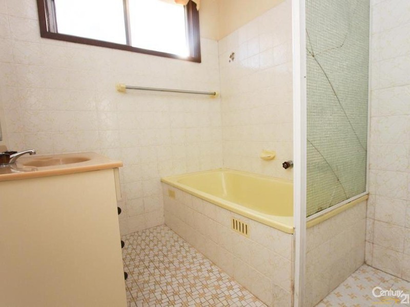 14 Valiant Avenue, Valentine NSW 2280