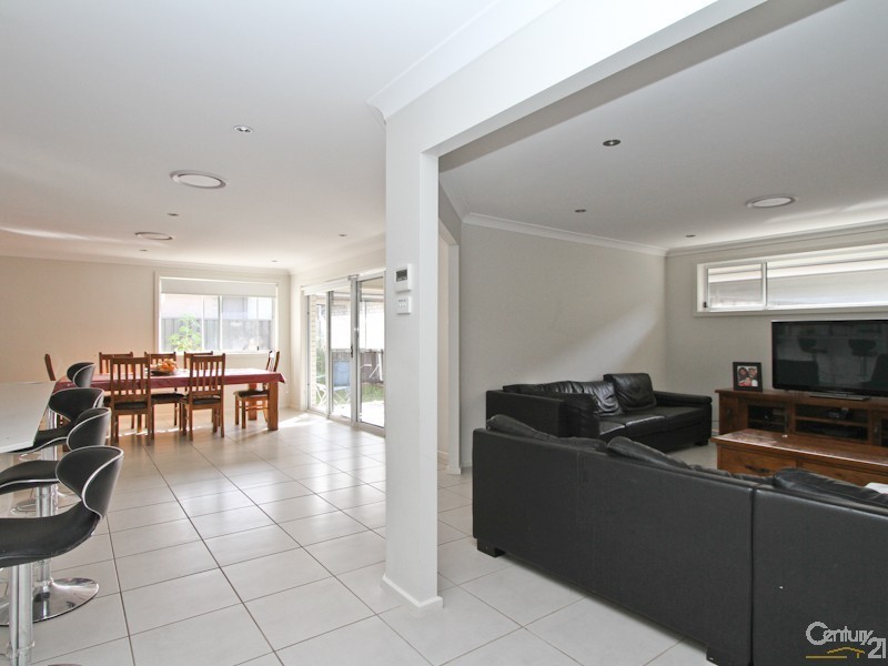 2 John Fallins Close, Belmont North NSW 2280