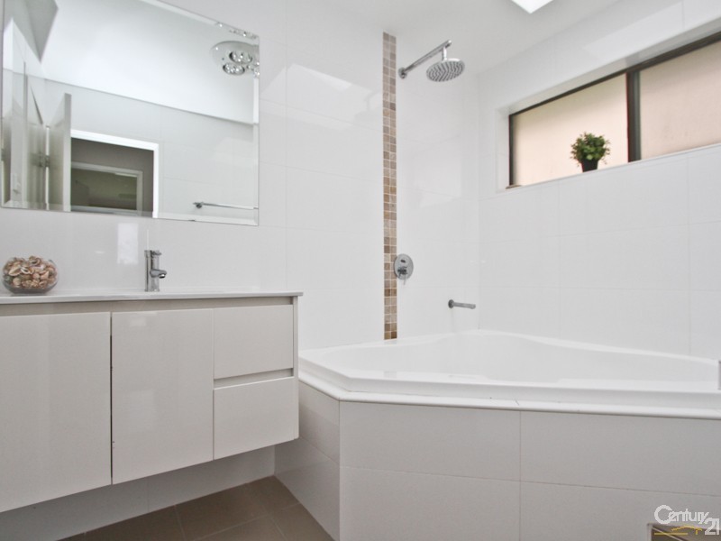 115 Fairfax Road, Warners Bay NSW 2282