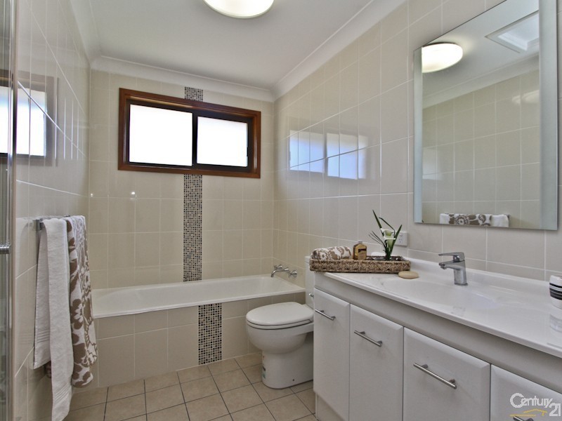 233 Pacific Highway, Belmont North NSW 2280