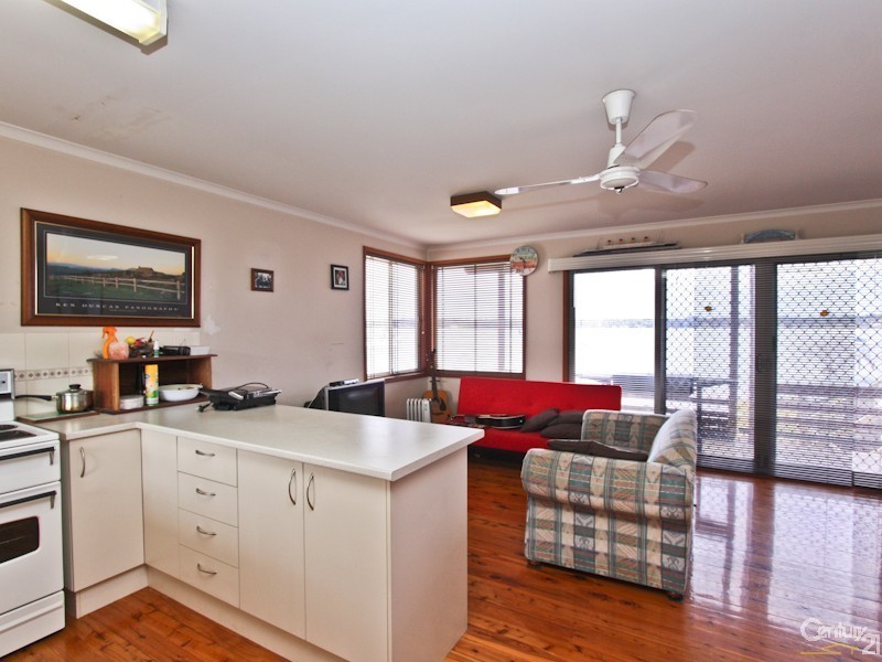 106 Marine Parade, Nords Wharf NSW 2281
