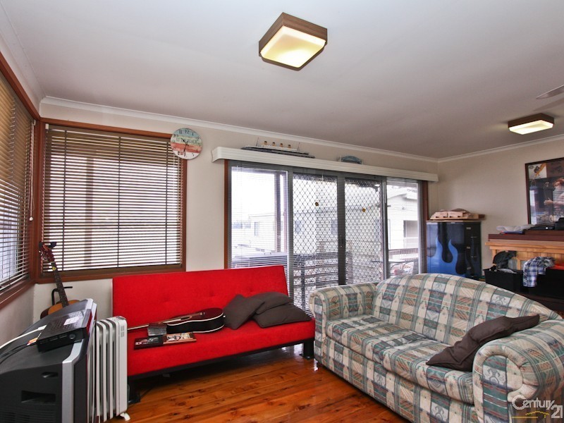 106 Marine Parade, Nords Wharf NSW 2281