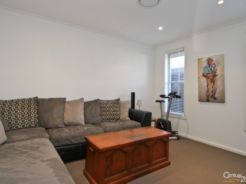 30 John Darling, Belmont North NSW 2280