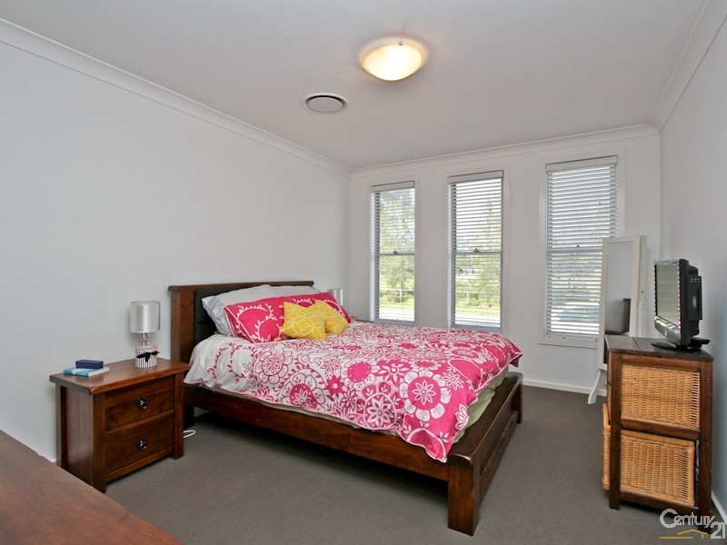 30 John Darling, Belmont North NSW 2280