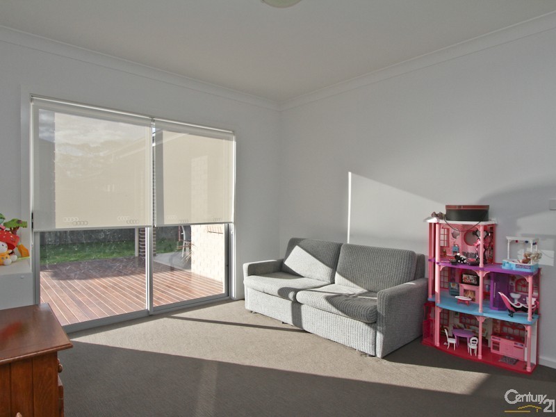 30 John Darling, Belmont North NSW 2280