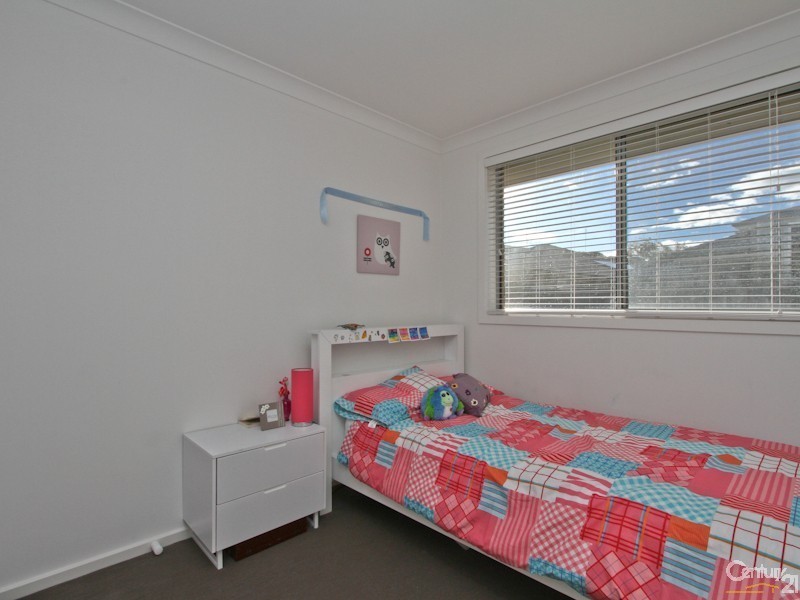 30 John Darling, Belmont North NSW 2280