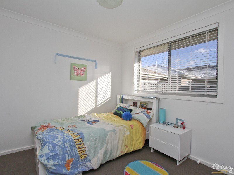 30 John Darling, Belmont North NSW 2280