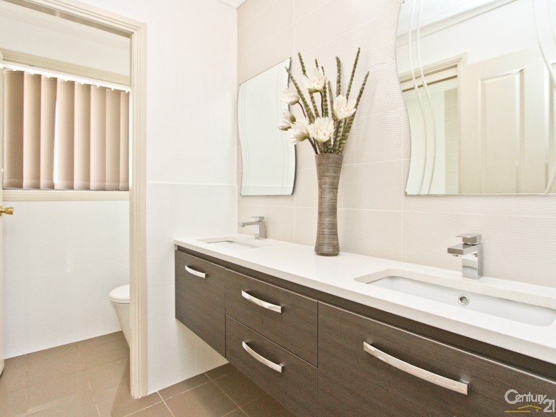 2 John Fisher Road, Belmont North NSW 2280