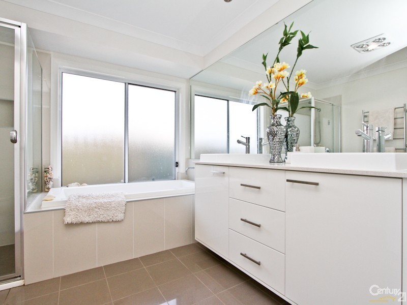 50 Hill Street, Belmont NSW 2280