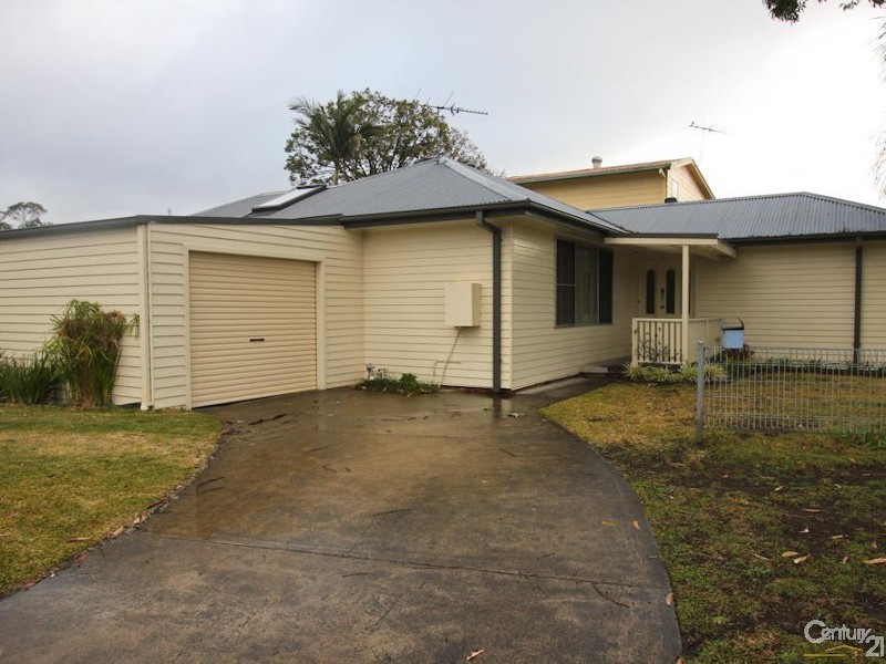 10 Melton Place, Croudace Bay NSW 2280