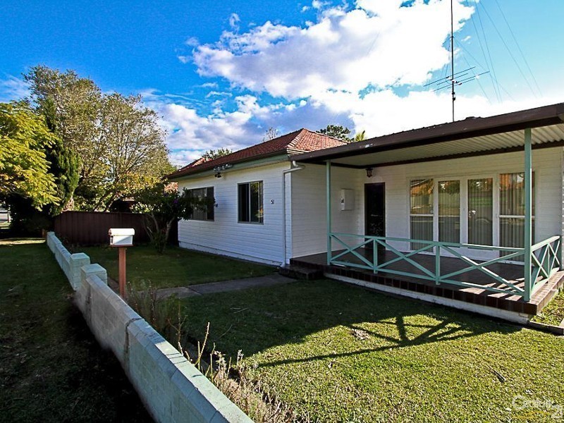 51 Yorston Street, Warners Bay NSW 2282