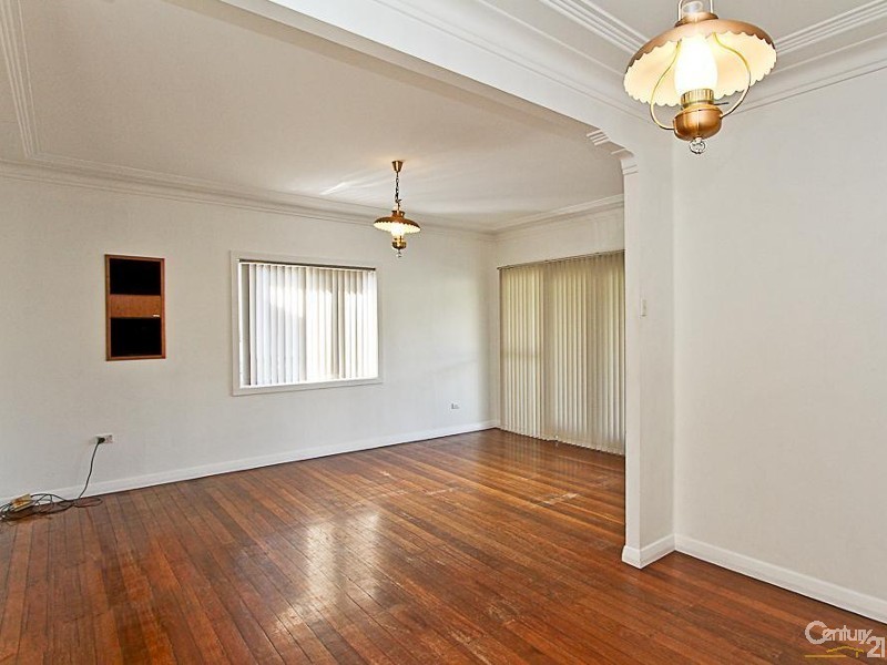 51 Yorston Street, Warners Bay NSW 2282