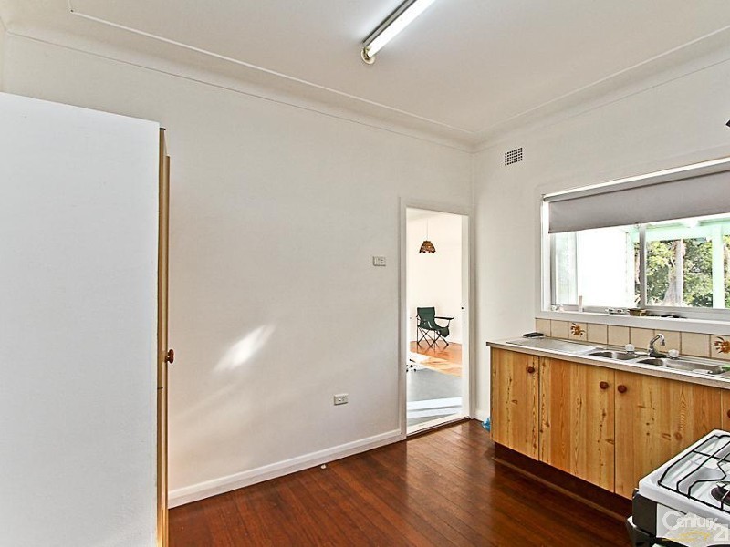 51 Yorston Street, Warners Bay NSW 2282