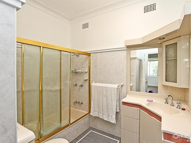 51 Yorston Street, Warners Bay NSW 2282