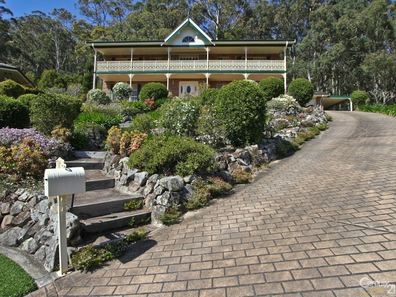 8 Grosvenor Place, Valentine NSW 2280