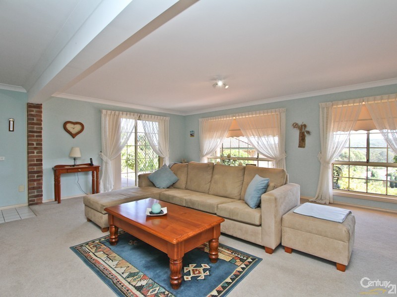 8 Grosvenor Place, Valentine NSW 2280