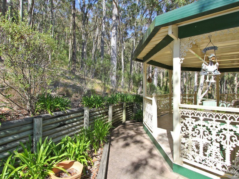 8 Grosvenor Place, Valentine NSW 2280