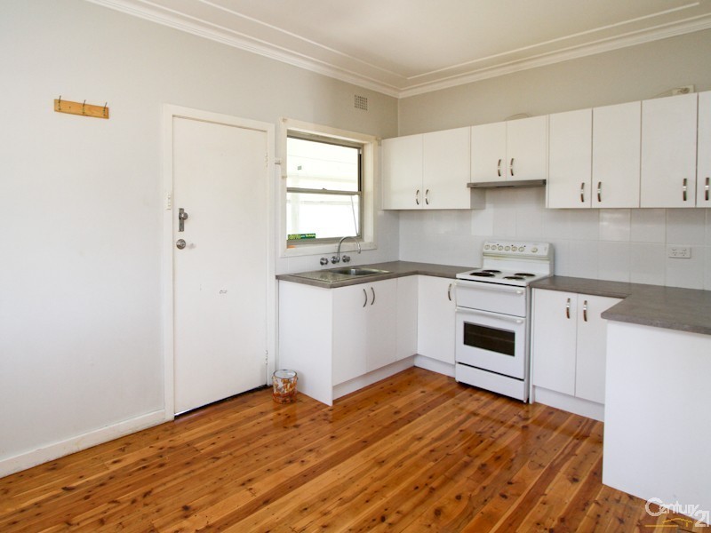 54 Charles Street, Warners Bay NSW 2282