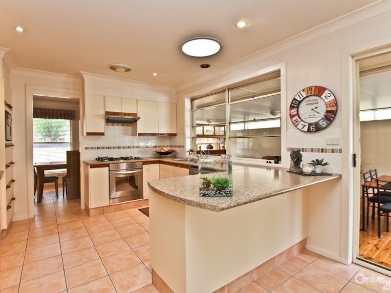 15 Wellham Close, Warners Bay NSW 2282