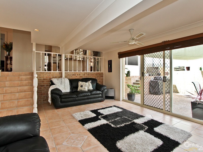 15 Wellham Close, Warners Bay NSW 2282