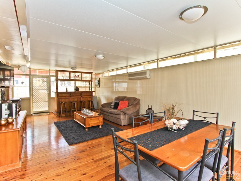 15 Wellham Close, Warners Bay NSW 2282