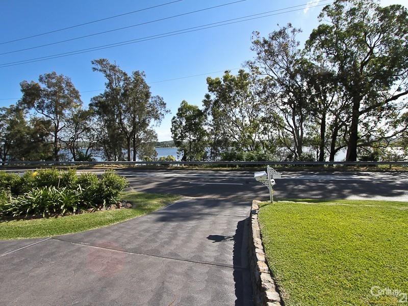 248 The Esplanade, Speers Point NSW 2284