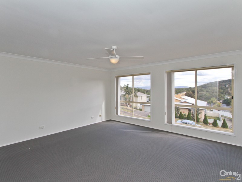5 Kerrigan Close, Eleebana NSW 2282