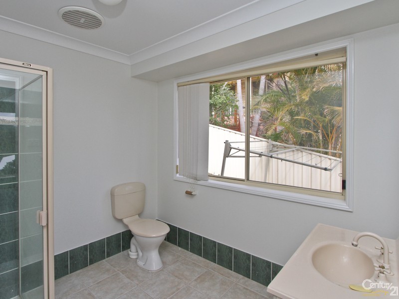 5 Kerrigan Close, Eleebana NSW 2282