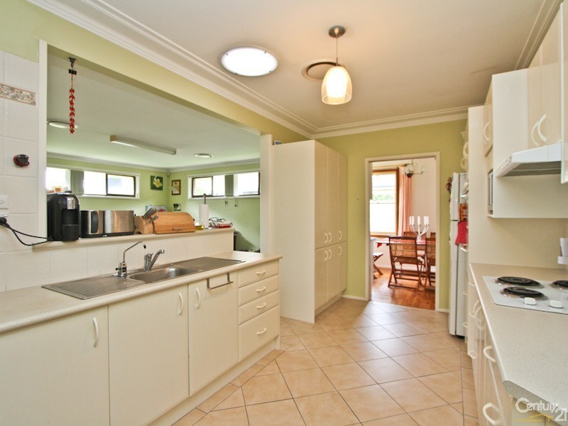 28 Martin Street, Warners Bay NSW 2282