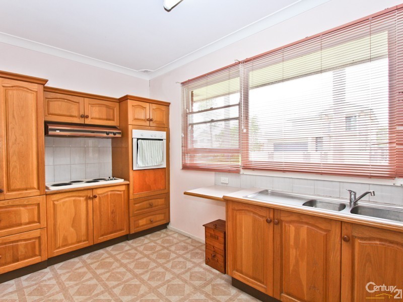 12 Valentine Crescent, Valentine NSW 2280