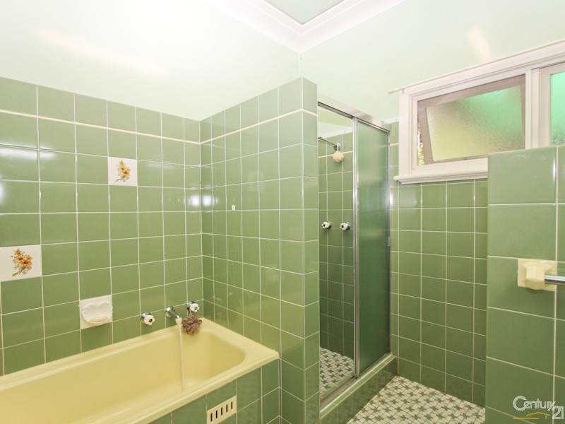 12 Valentine Crescent, Valentine NSW 2280