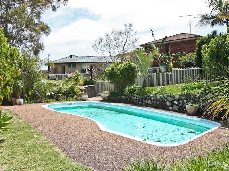 4 Clearbrook Close, Eleebana NSW 2282
