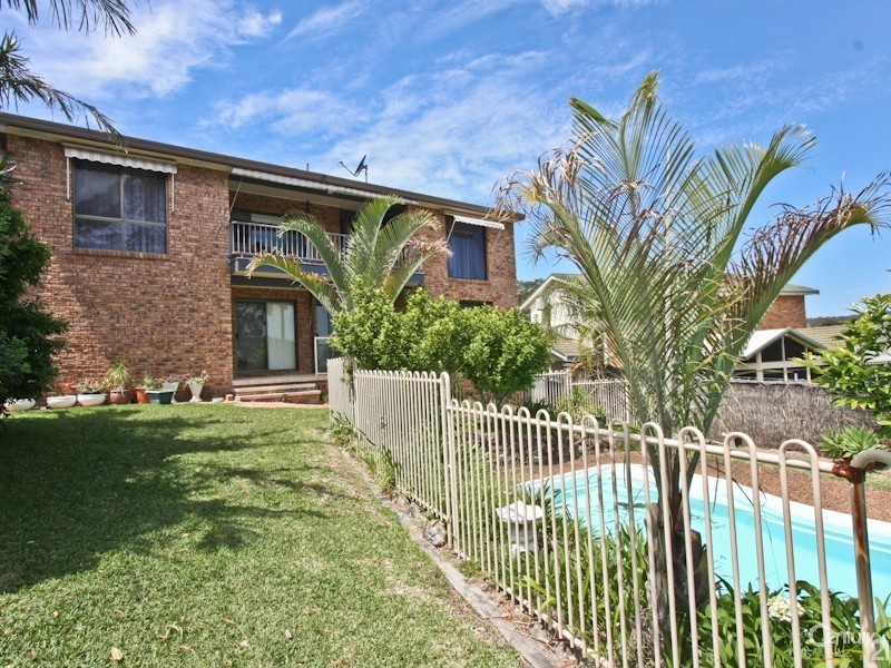 4 Clearbrook Close, Eleebana NSW 2282