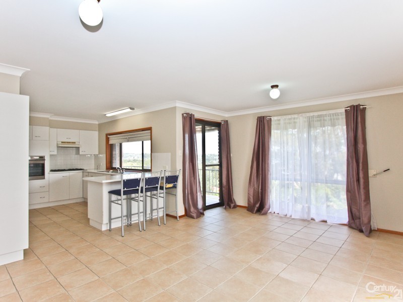 4 Clearbrook Close, Eleebana NSW 2282