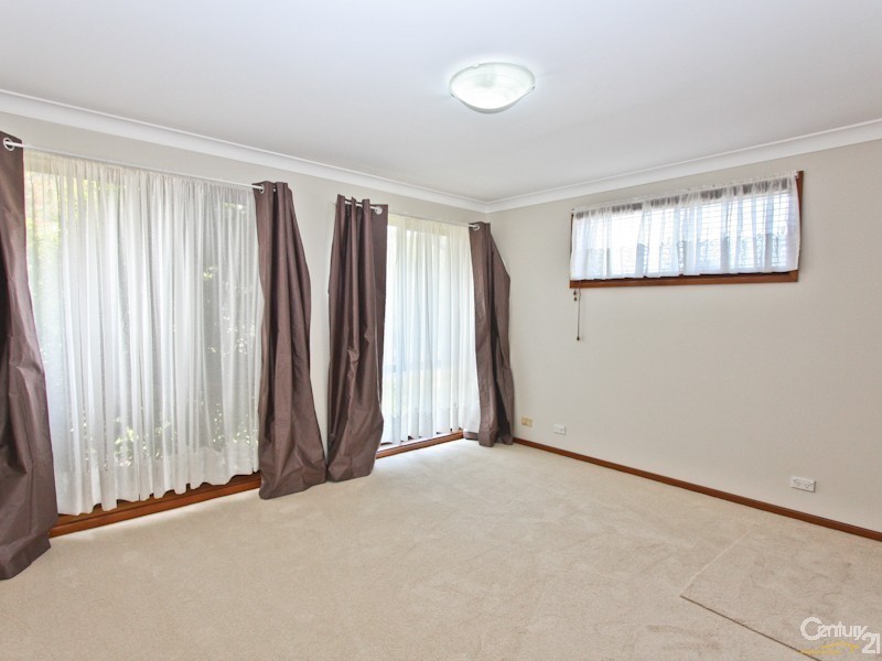4 Clearbrook Close, Eleebana NSW 2282
