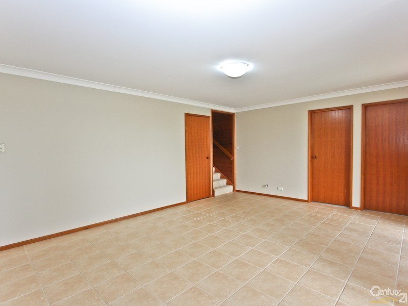 4 Clearbrook Close, Eleebana NSW 2282
