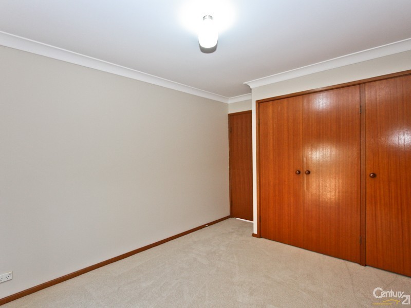 4 Clearbrook Close, Eleebana NSW 2282