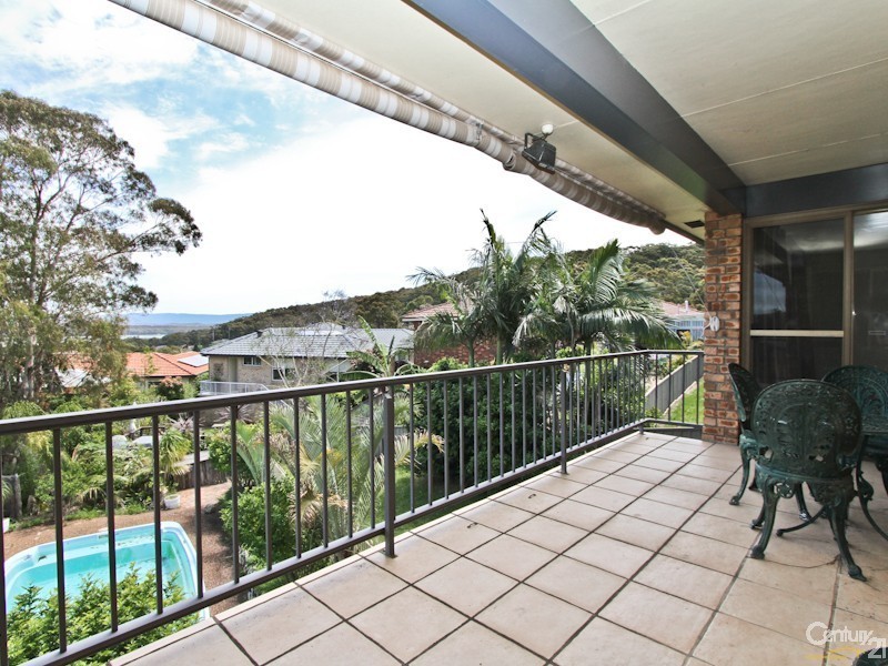 4 Clearbrook Close, Eleebana NSW 2282