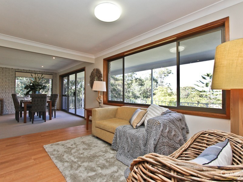 233 Pacific Highway, Belmont North NSW 2280