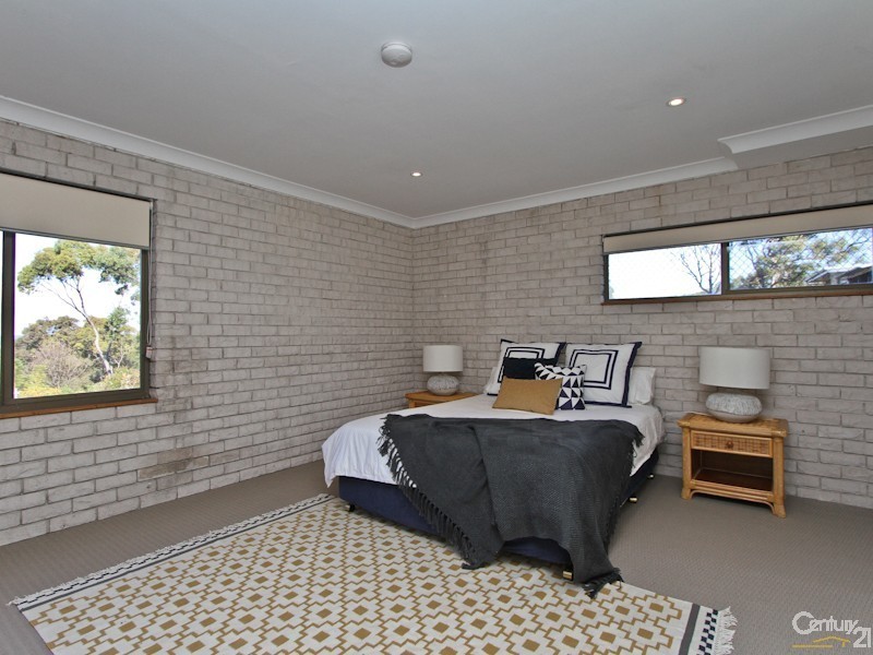 233 Pacific Highway, Belmont North NSW 2280