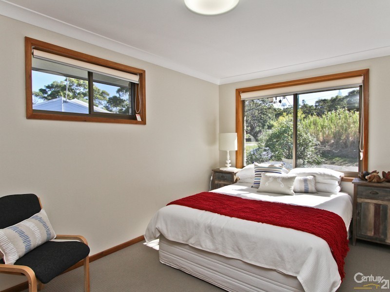 233 Pacific Highway, Belmont North NSW 2280