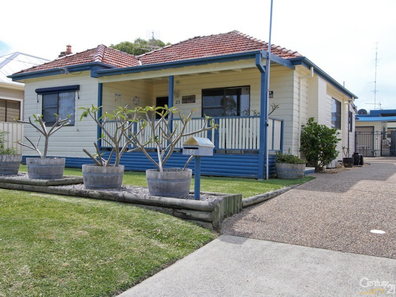 25 Patrick Street, Belmont North NSW 2280