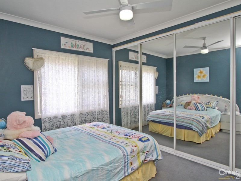25 Patrick Street, Belmont North NSW 2280