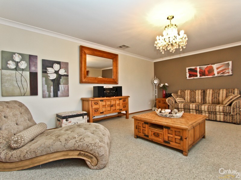 42 Haynes Avenue, Eleebana NSW 2282