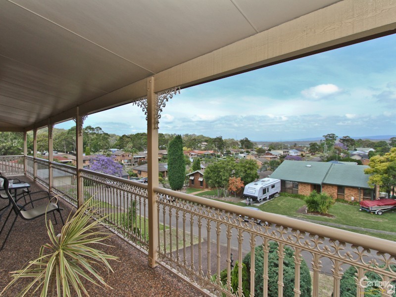 42 Haynes Avenue, Eleebana NSW 2282
