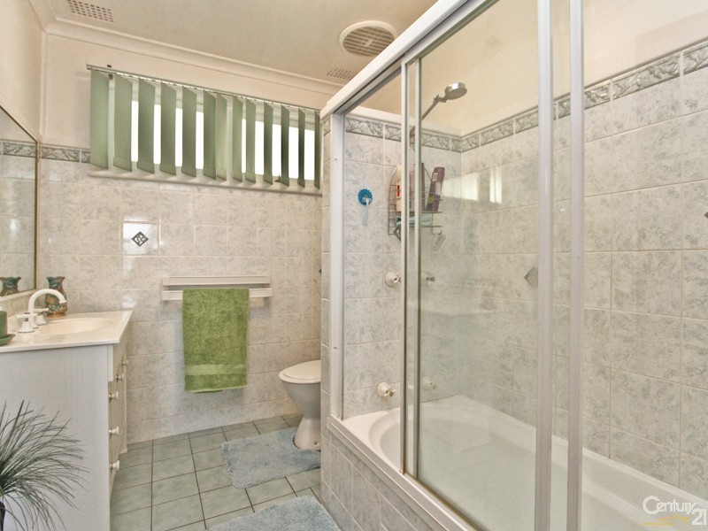16 Victor Avenue, Valentine NSW 2280
