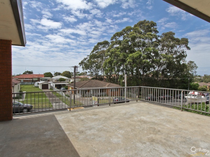 8 Smart Street, Charlestown NSW 2290