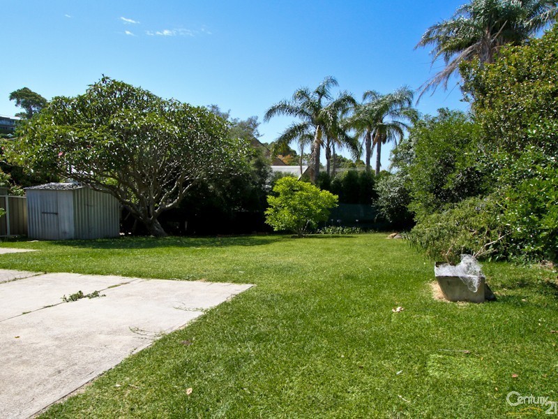 6 Eleebana Road, Eleebana NSW 2282