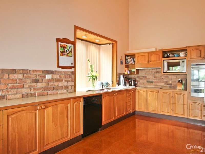 65 Andrew Road, Valentine NSW 2280